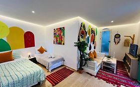 Art Riad Au Bord De La Mer 1
